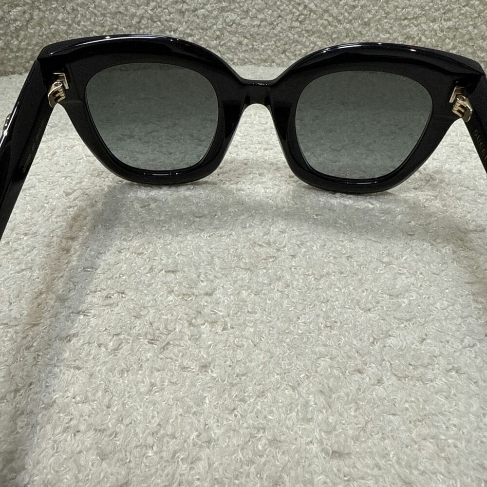 Gucci Sunglasses - Picture 6 of 9
